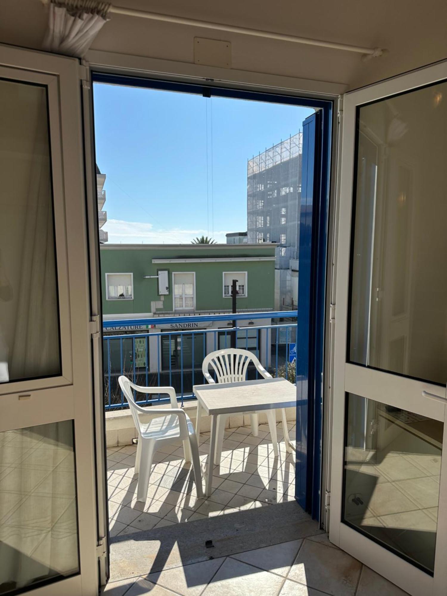 Residence Stefania Attici Su 2 Livelli - Agenzia Cocal Caorle Exteriör bild