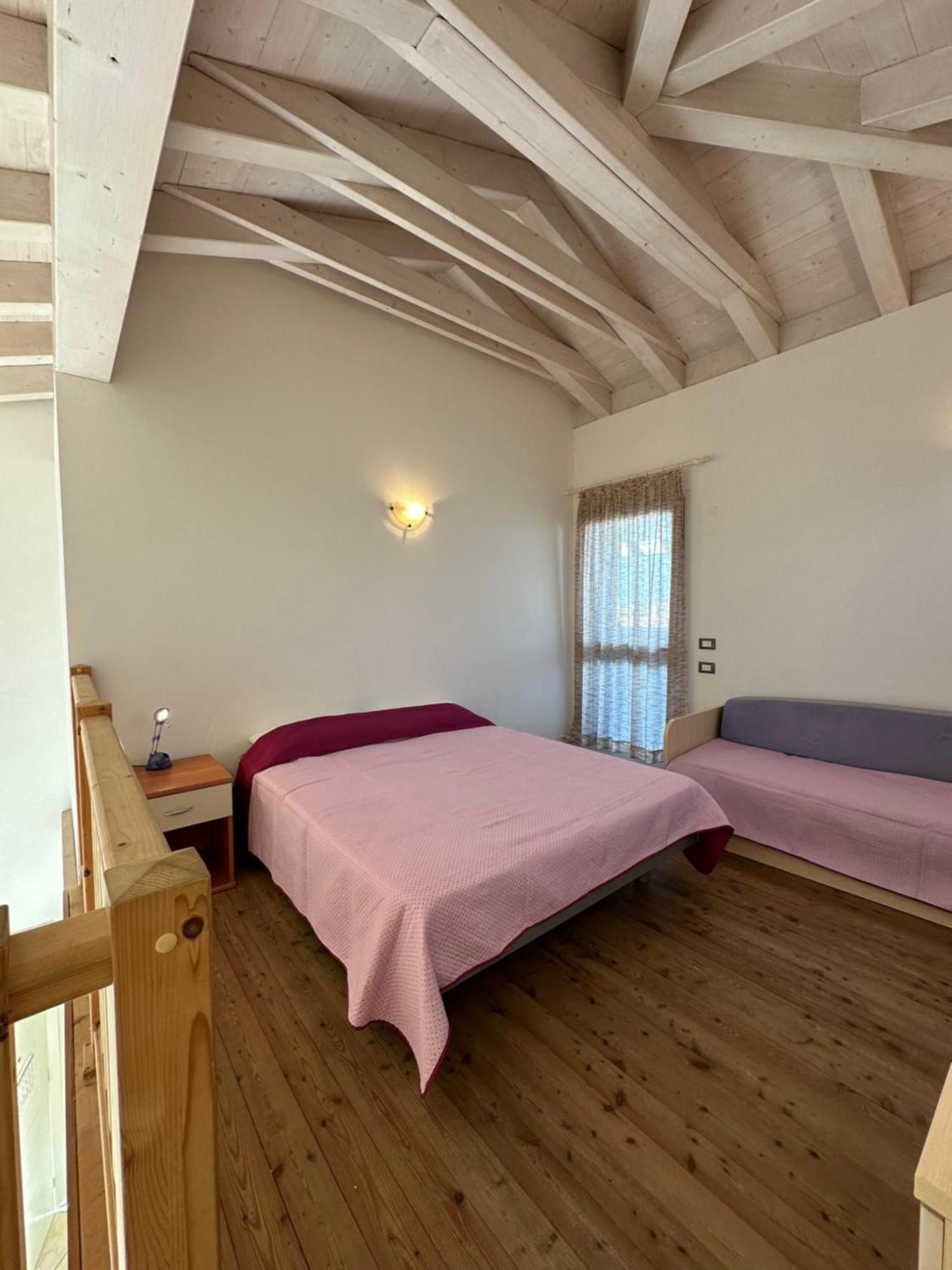 Residence Stefania Attici Su 2 Livelli - Agenzia Cocal Caorle Exteriör bild