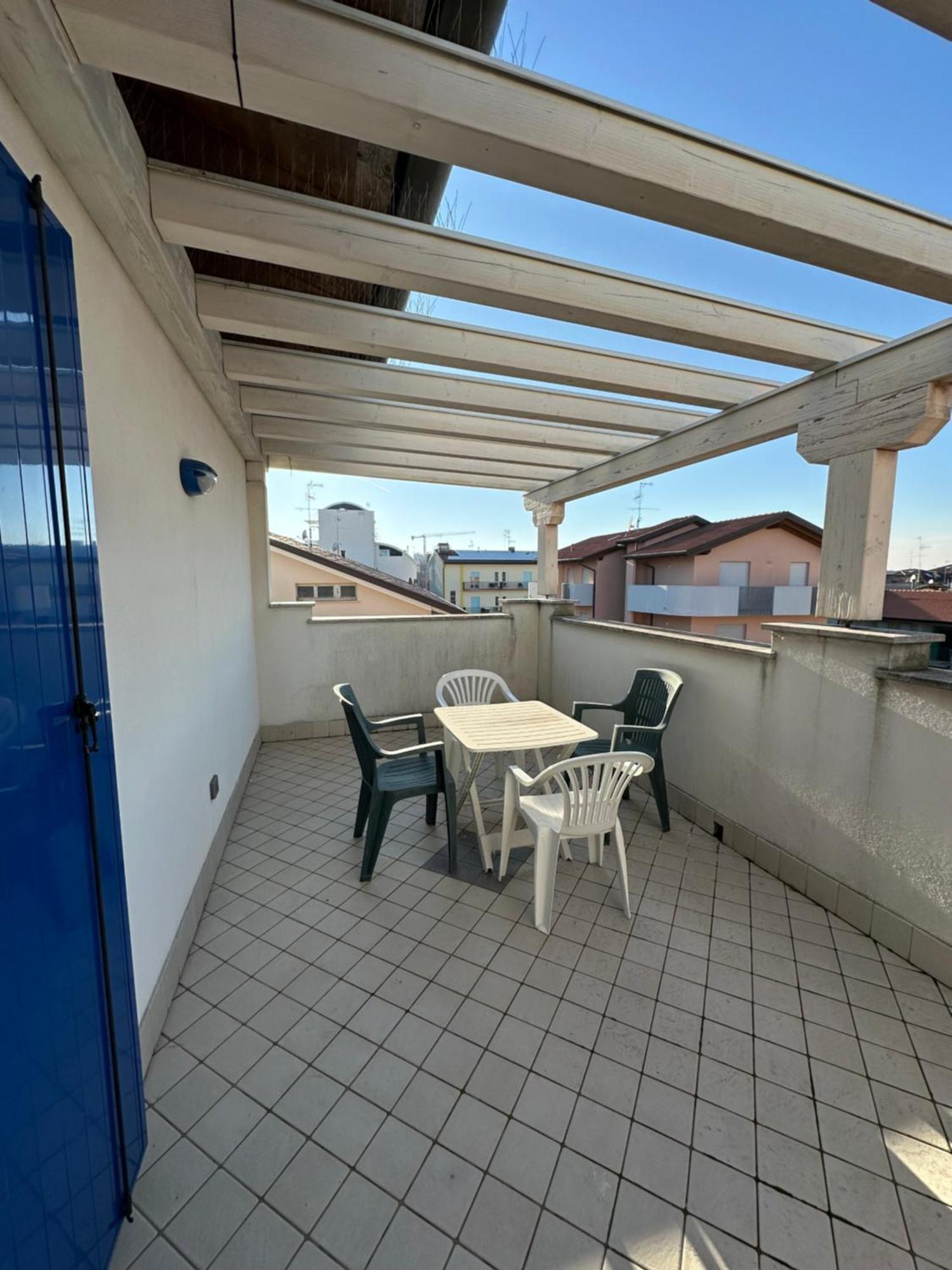 Residence Stefania Attici Su 2 Livelli - Agenzia Cocal Caorle Exteriör bild